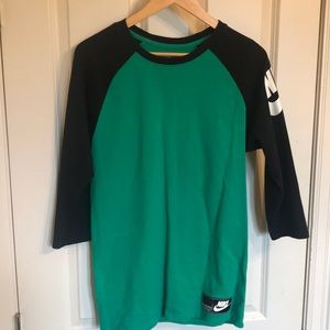 Men’s Nike t-shirt